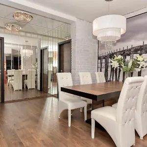Nightingale Luxury , Budapesta Ungaria